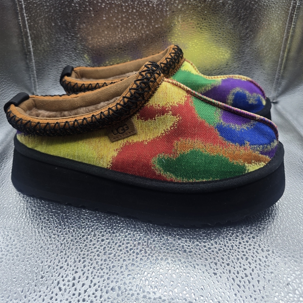 UGG TAZZ braided Colorful Slip-On Shoes size 7 woman wool run small new